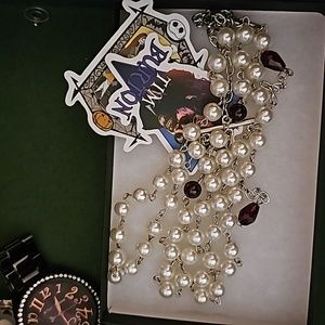 Pretty pearl necklace